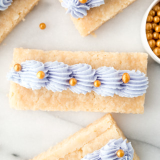 buttercream-frosted-shortbread