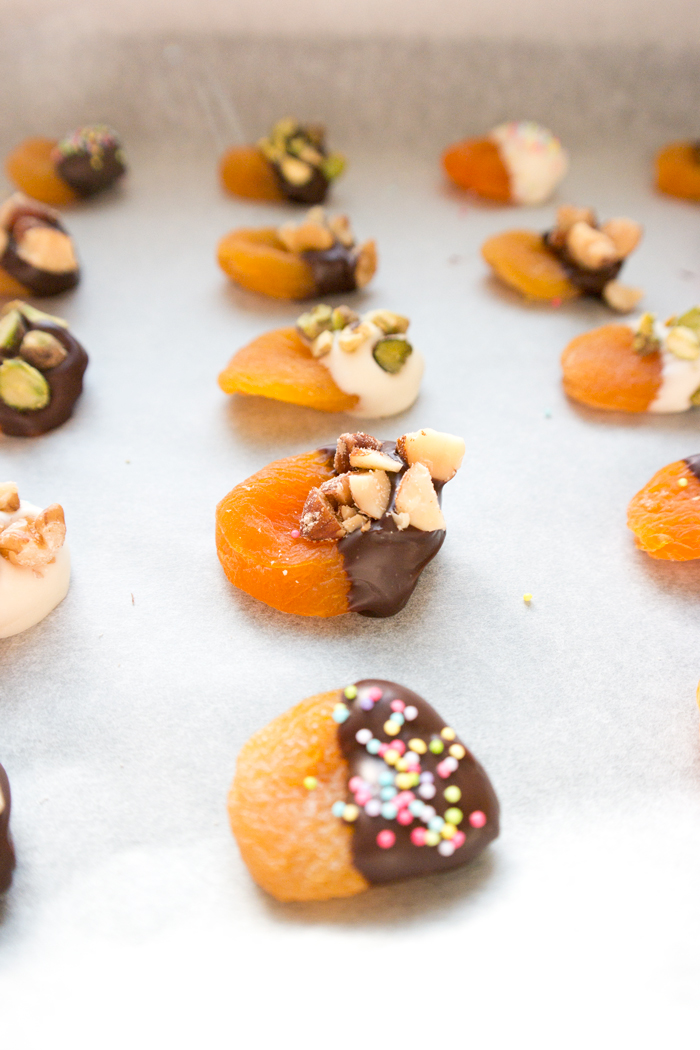 Chocolate Dipped Apricots