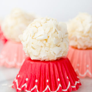 creamy-coconut-truffles