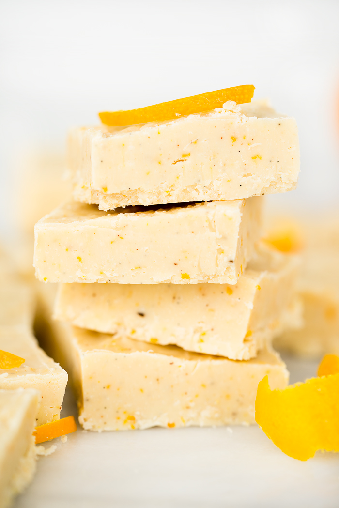 Vanilla Bean Orange Spice Fudge Recipe. Smooth, creamy, melt in your mouth fudge with the bright freshness of orange and lightly spiced. | thesugarcoatedcottage.com