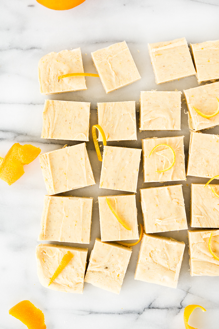 Vanilla Bean Orange Spice Fudge Recipe. Smooth, creamy, melt in your mouth fudge with the bright freshness of orange and lightly spiced. | thesugarcoatedcottage.com