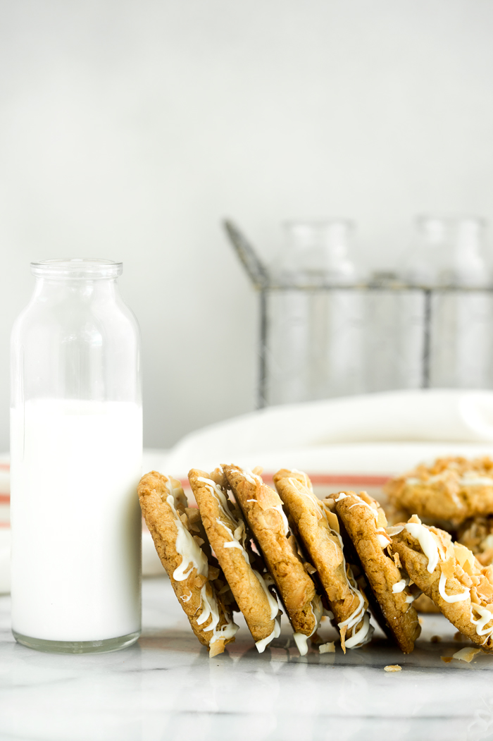 White Chocolate Coconut Toffee Cookies. These best flavors all in one cookie. | thesugarcoatedcottage.com | #cookie #whitechocolate #coconut #toffee