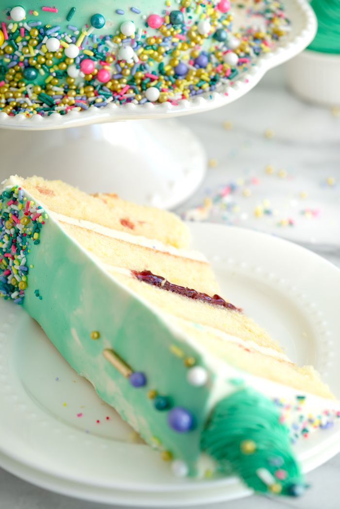 Lemon Raspberry Cake Recipe. Plus my classy cake hacks! | thesugarcoatedcottage.com #cake #cakedecorating #cakemixhack #recipe #buttercream #weddingcake