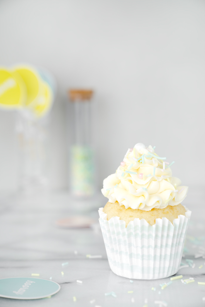 The best vanilla cupcake recipe. Sweet, buttery and full of vanilla flavor. | thesugarcoatedcottage.com #cupcakes #buttercream #vanillacupcake #cake #recipe