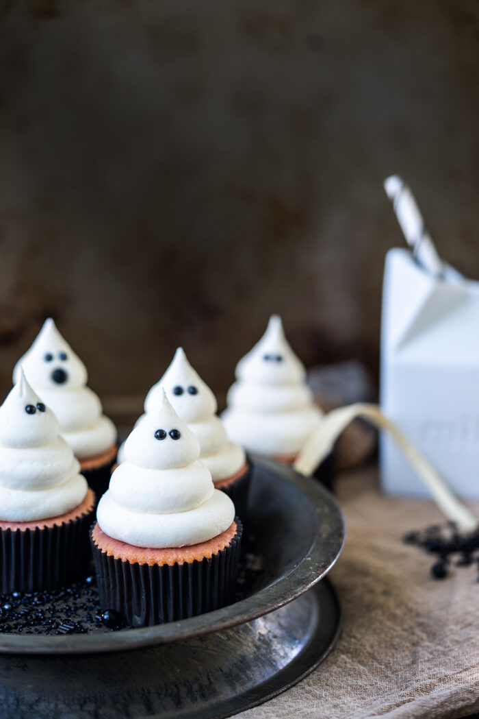 halloween ghost cupcakes with strawberry cupcakes and marshmallow buttercream