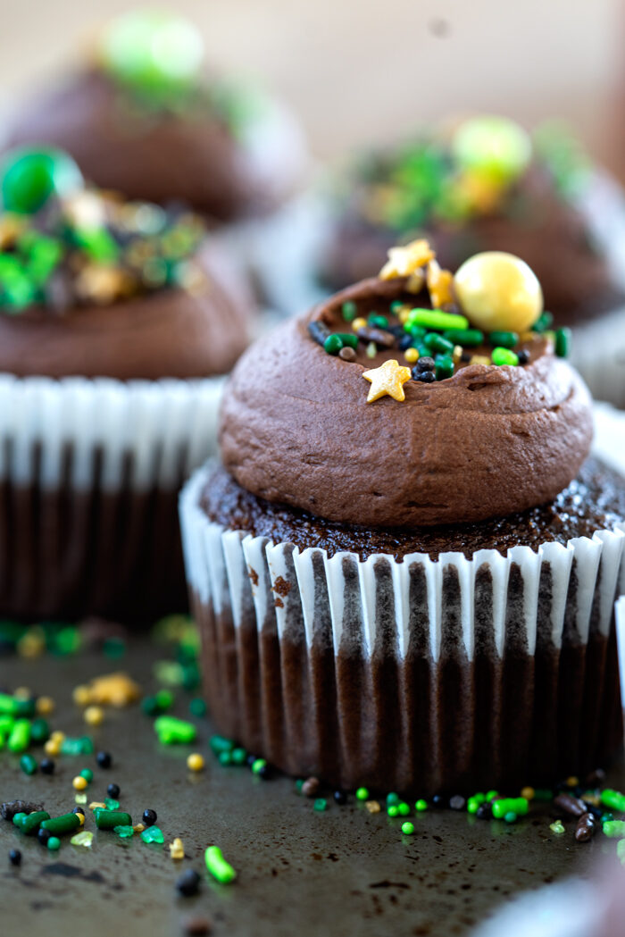 Super Moist Chocolate Mayonaise Cupcakes. Delicious chocolate cupcakes made with mayonnaise. | thesugarcoatedcottage.com #cupcakes #chocolate #dessert #buttercream